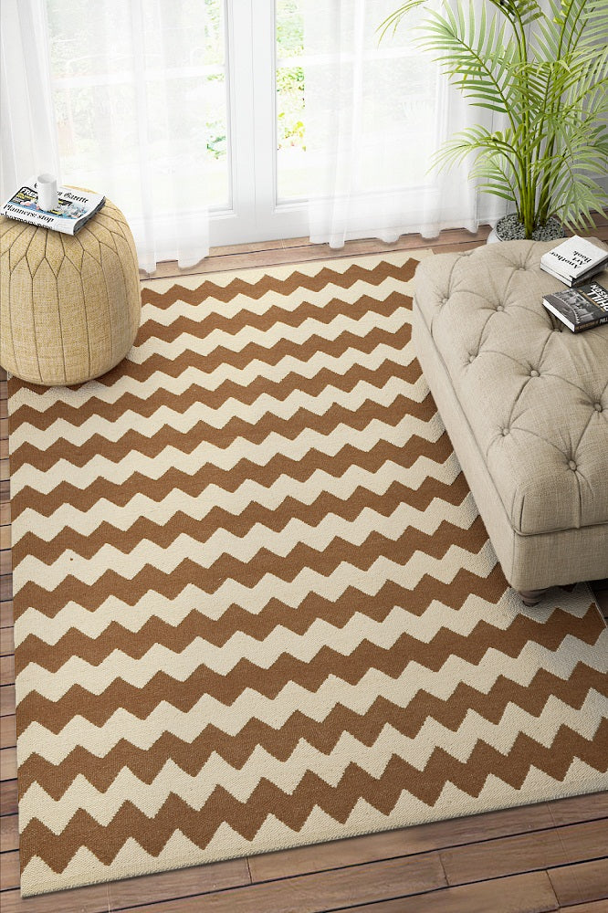 BROWN IVORY CHEVRON HAND WOVEN DHURRIE