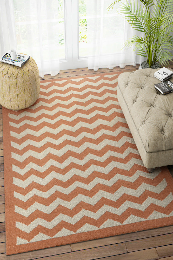 RUST AND IVORY CHEVRON HAND WOVEN DHURRIE