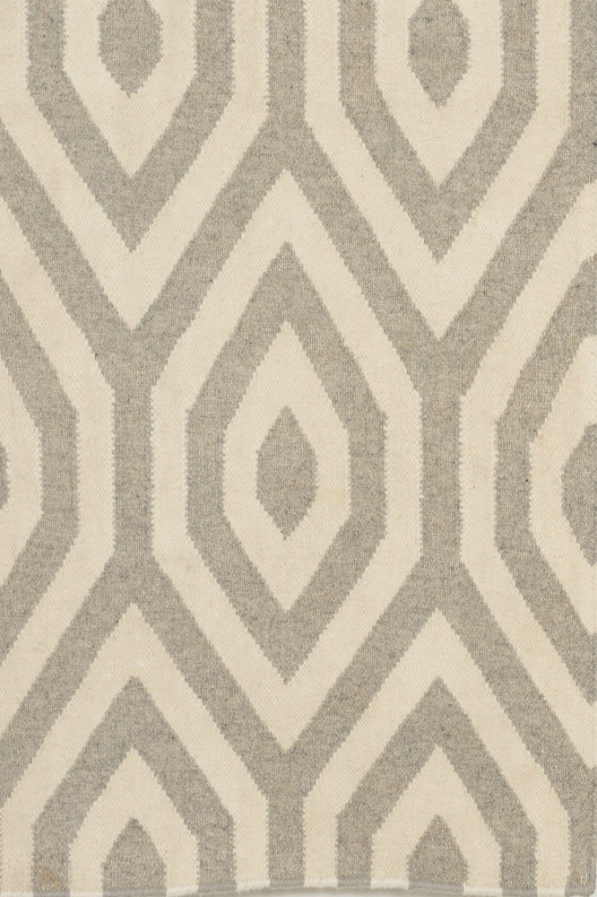 IVORY GREY GEOMETRIC HAND WOVEN DHURRIE