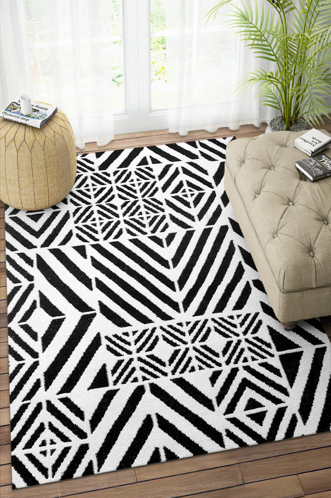 BLACK AND WHITE PATCHWORK HAND WOVEN KILIM DHURRIE