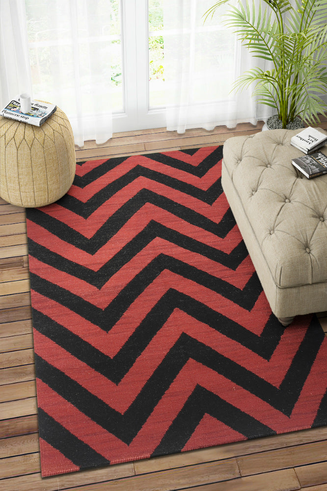 RED BLACK CHEVRON HAND WOVEN DHURRIE