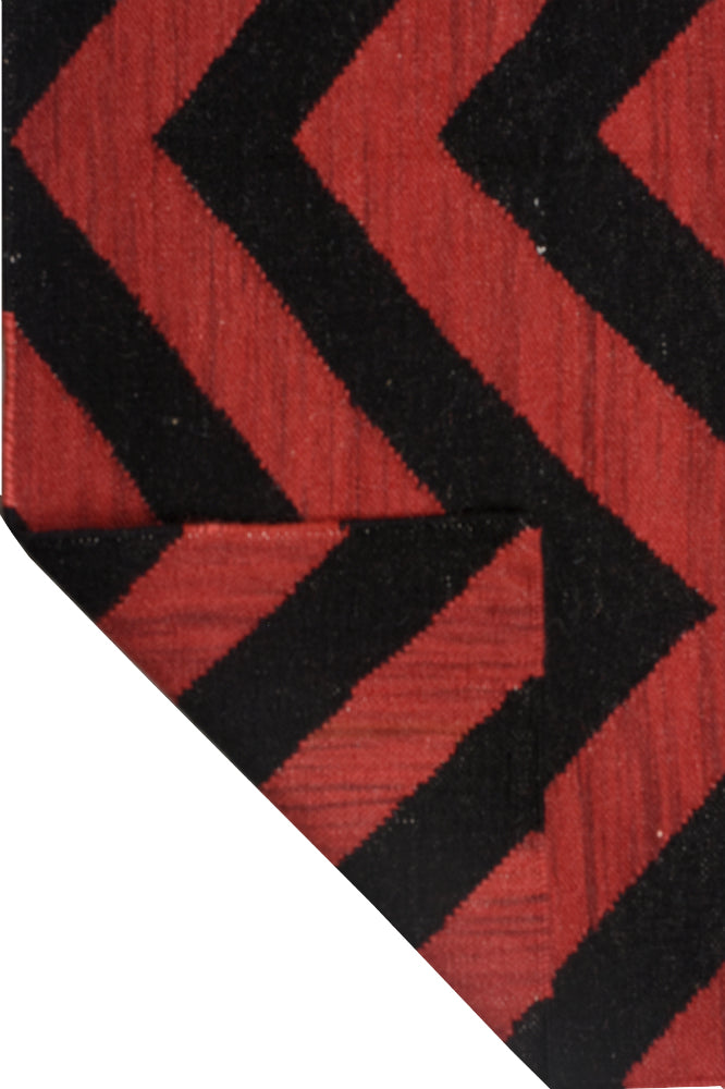 RED BLACK CHEVRON HAND WOVEN DHURRIE