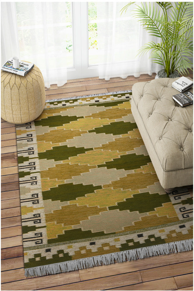 MULTICOLOR AZTEC HAND WOVEN KILIM DHURRIE