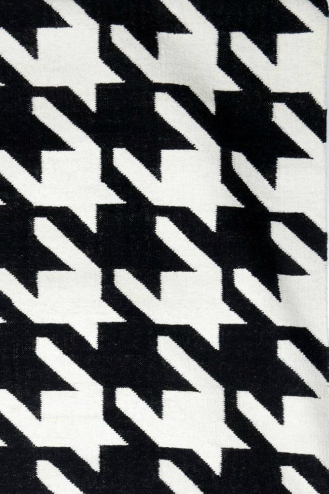 BLACK AND WHITE HOUNDSTOOTH HAND WOVEN DHURRIE