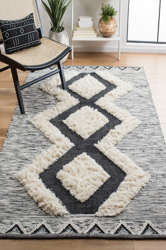 IVORY AND BLACK KILIM HAND WOVEN DHURRIE