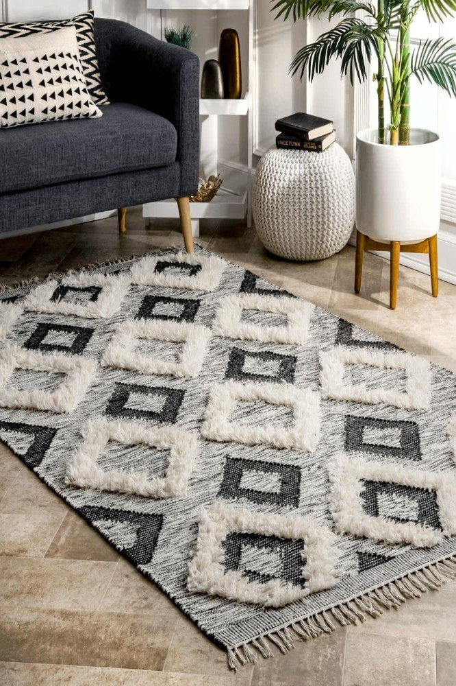 IVORY AND BLACK KILIM HAND WOVEN DHURRIE