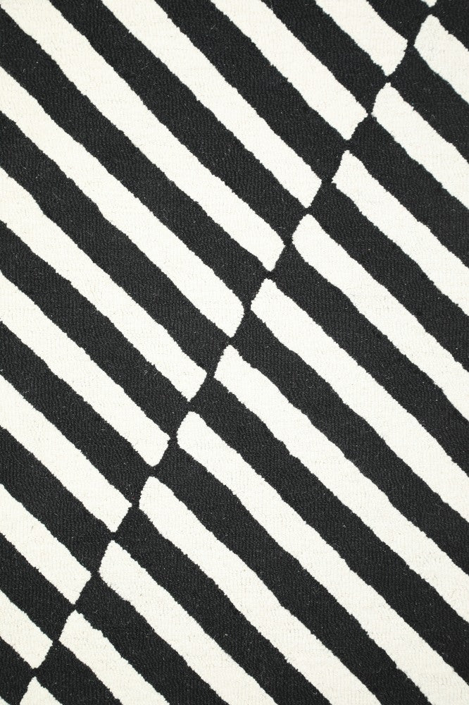 BLACK AND WHITE GEOMETRIC HAND TUFTED CARPET