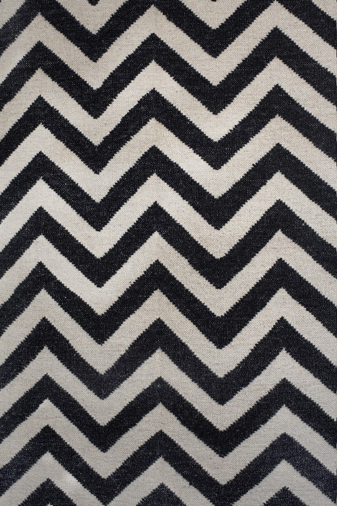 BLACK AND WHITE CHEVRON KILIM HAND WOVEN DHURRIE