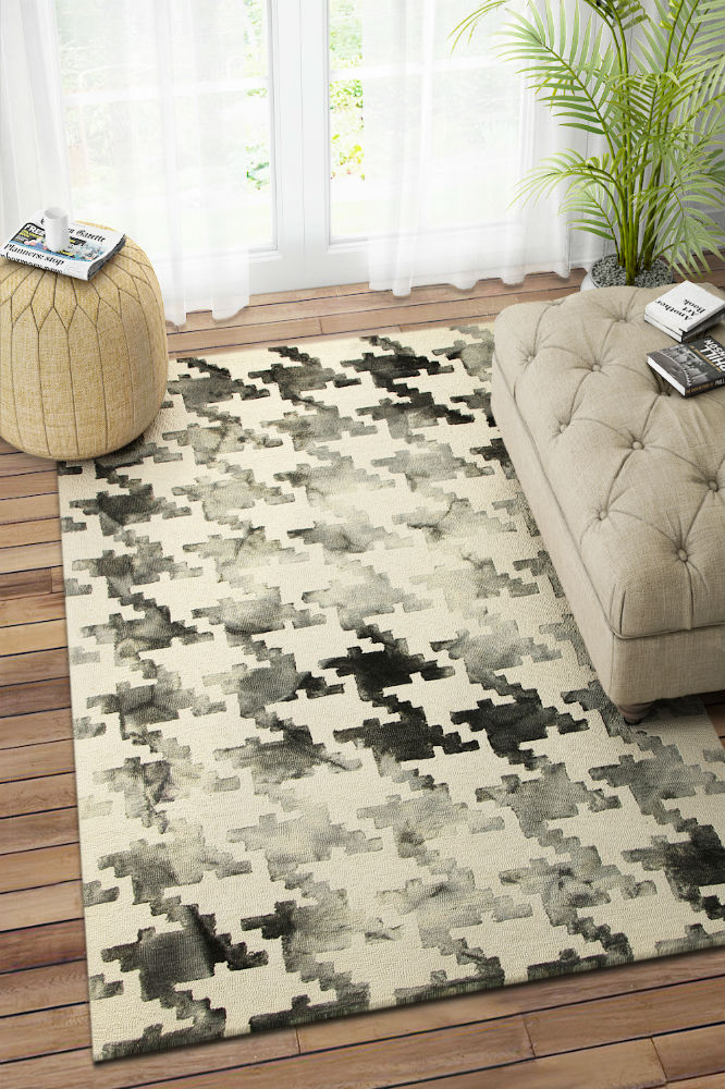 BLACK AND WHITE DIP DYED HAND TUFTED CARPET