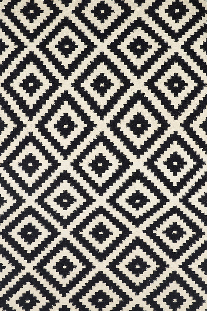 BLACK AND WHITE DIAMOND HAND WOVEN KILIM DHURRIE