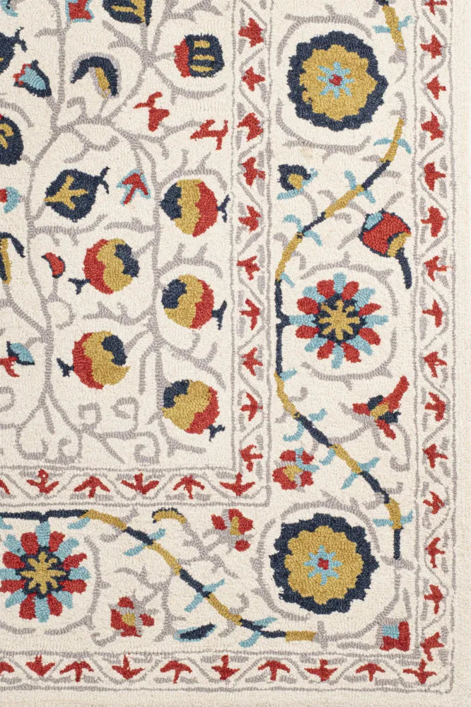 IVORY SUZANI HAND TUFTED CARPET